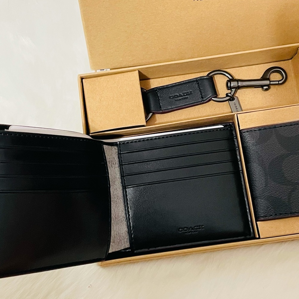 NWT Coach Boxed 3 in 1 Wallet Gift Set in Signature Canvas Black - Picture 2 of 9